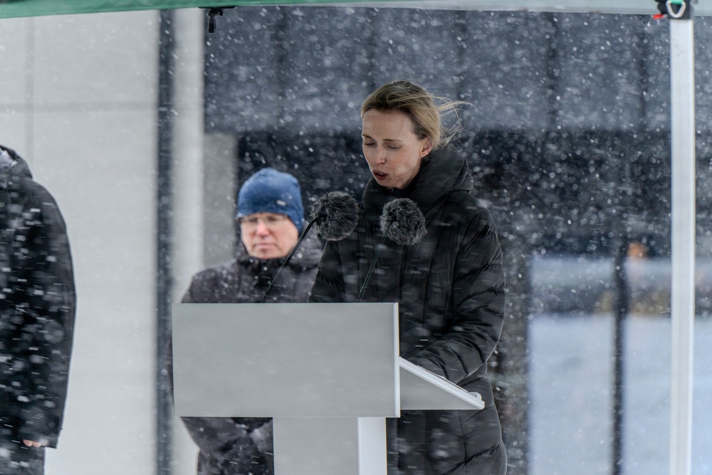 Gen. Donahue Conducts Ribbon Cutting Ceremony and Visits U.S. Soldiers for Thanksgiving in Lithuania