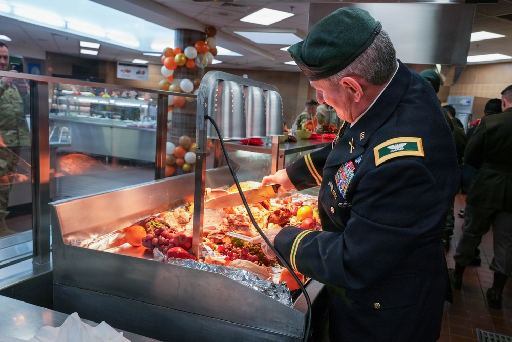3rd Special Forces Group Marks Holiday With Thanksgiving Meal