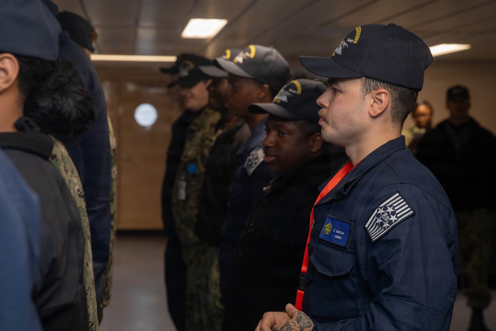 Ike Conducts Planned Incremental Availability maintenance period