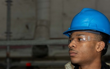 Ike Conducts Planned Incremental Availability maintenance period