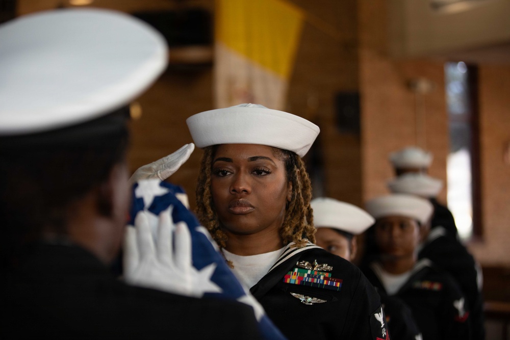 Ike Conducts Planned Incremental Availability maintenance period