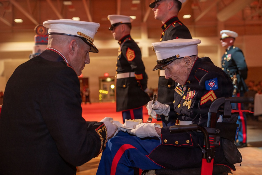 MARSOC's Hosts 250th Marine Corps Birthday Ball