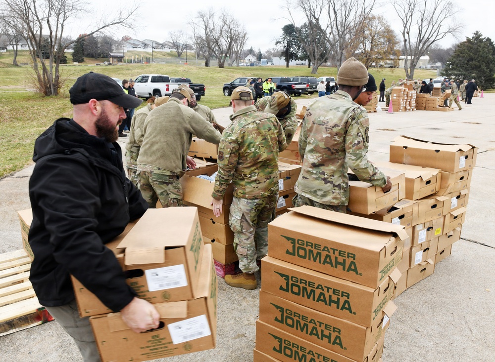 Offutt members enjoy giving thanks before the holidays