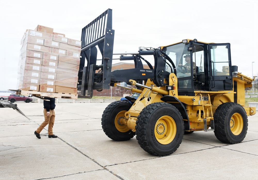 Offutt members enjoy giving thanks before the holidays