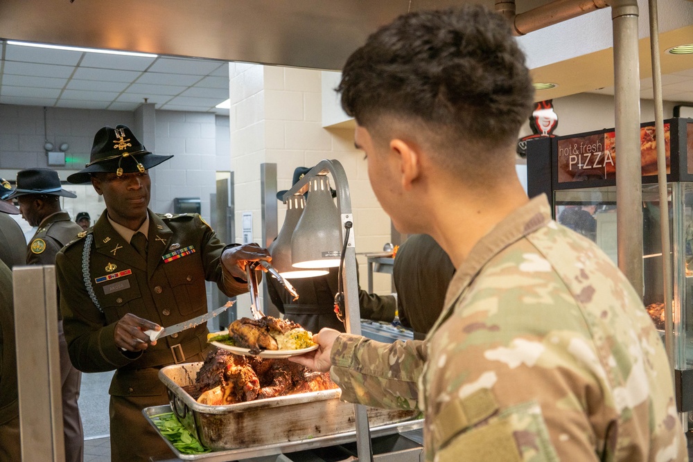 Fort Hood hosts Best Thanksgiving Warrior Restaurant Competition