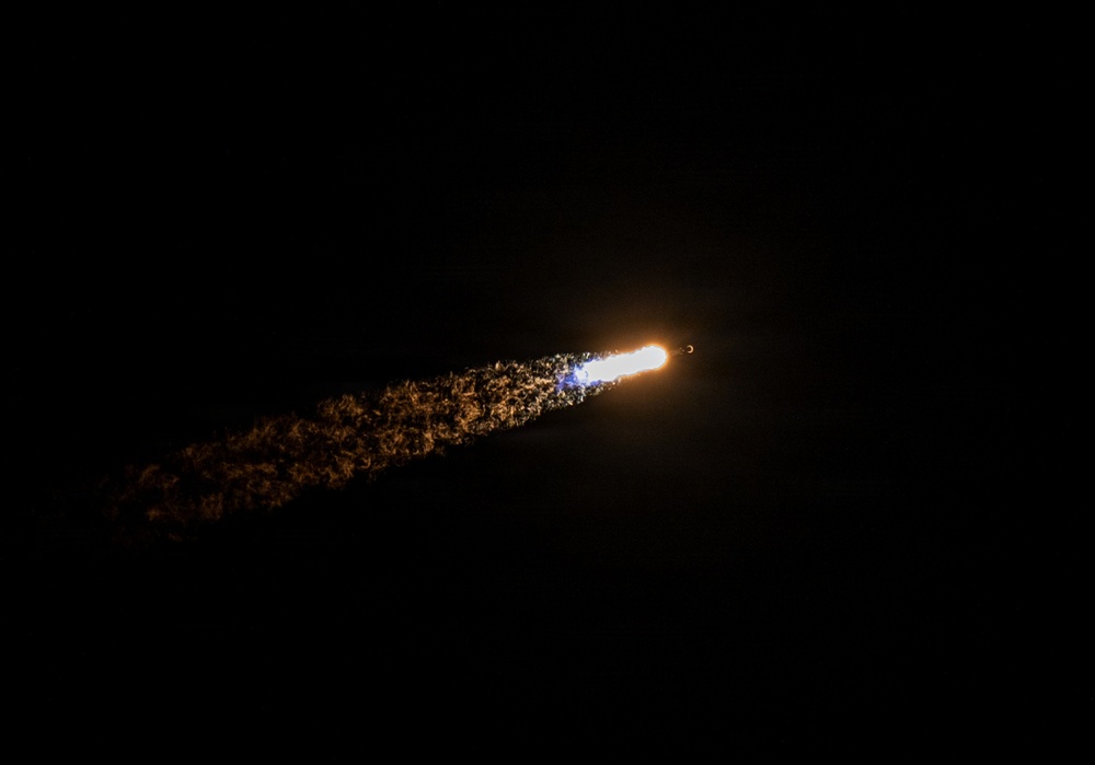 Starlink 6-79 mission launches from CCSFS