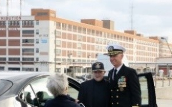 USS Nitze (DDG 94) Holds Change of Command Ceremony