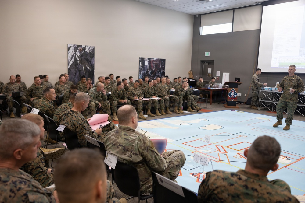 I Marine Expeditionary Force holds Steel Knight Rehearsal of Concept brief
