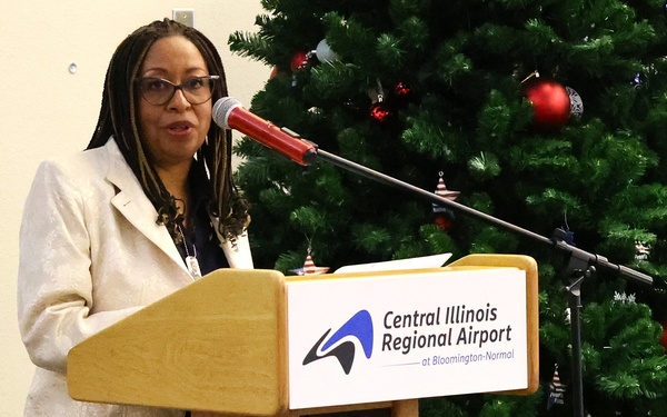 Illinois National Guard Joins American Gold Star Families in Holiday Tree Lighting in Bloomington