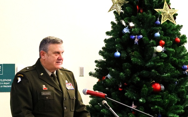 Illinois National Guard Joins American Gold Star Families in Holiday Tree Lighting in Bloomington