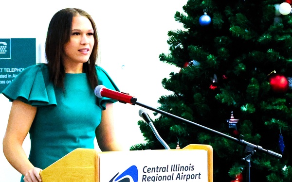 Illinois National Guard Joins American Gold Star Families in Holiday Tree Lighting in Bloomington