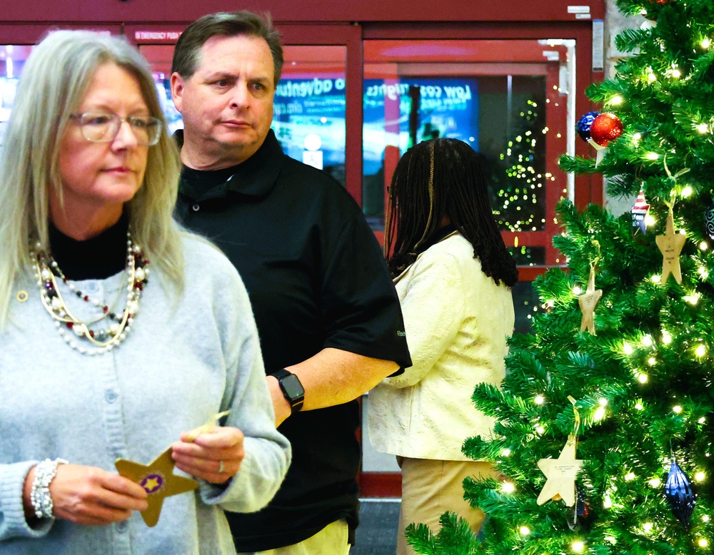 Illinois National Guard Joins American Gold Star Families in Holiday Tree Lighting in Bloomington
