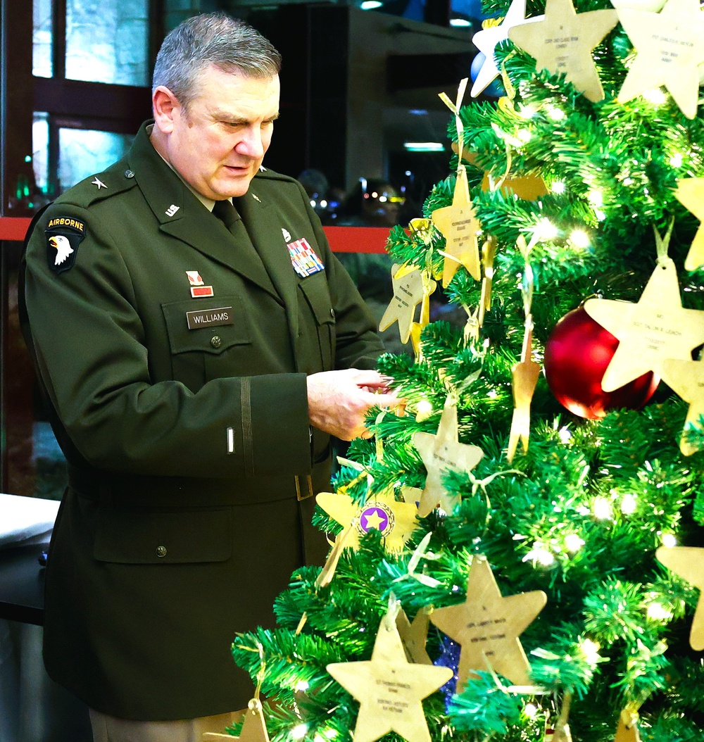 Illinois National Guard Joins American Gold Star Families in Holiday Tree Lighting in Bloomington