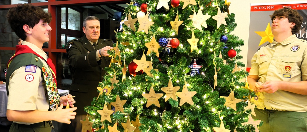 Illinois National Guard Joins American Gold Star Families in Holiday Tree Lighting in Bloomington