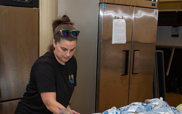 Thanksgiving Dinner Baskets Giveaway