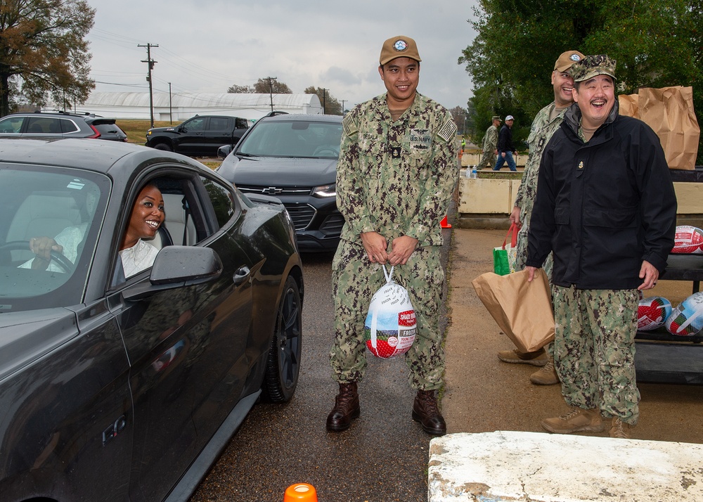 Thanksgiving Dinner Baskets Giveaway