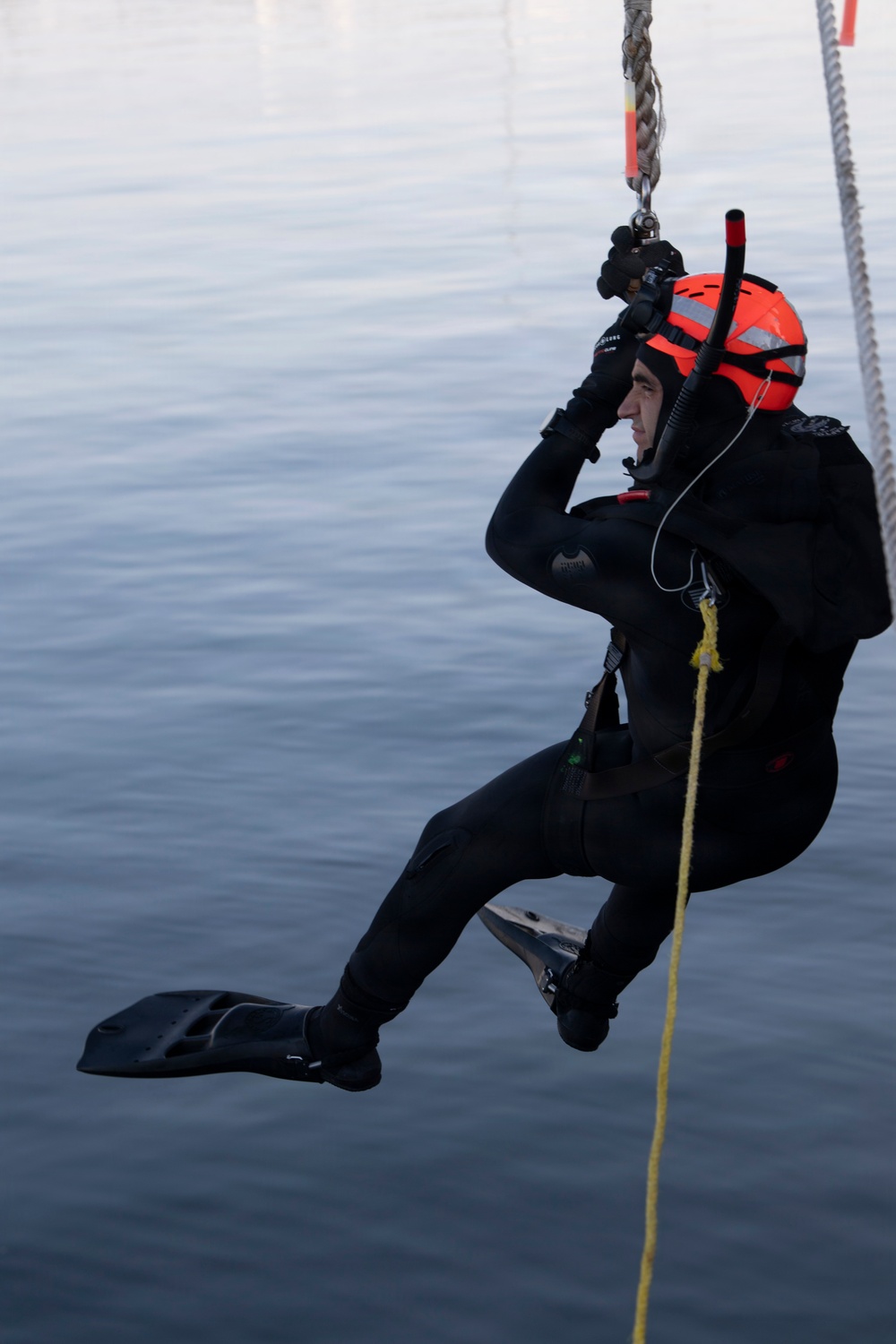 Command Naval Surface Forces Reserve Conduct SAR Evolution Aboard USS Paul Hamilton (DDG 60)