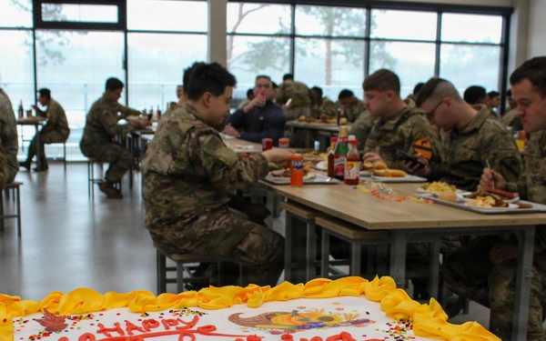Soldiers Enjoy Thanksgiving Meal in New Lithuanian Dining Facility