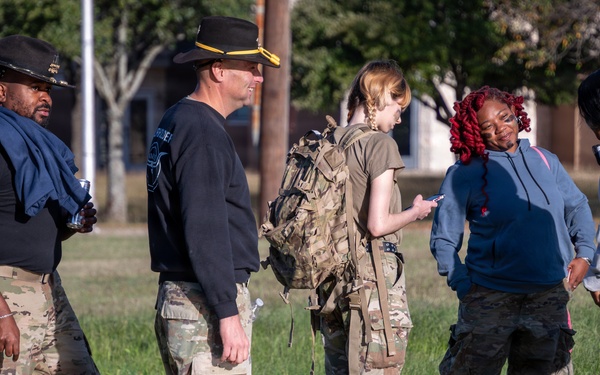Maverick Battalion conducts a Spouse Spur Ride for 1st Cavalry Division Troopers' spouses
