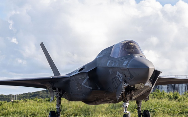 VMFA-225 conducts flight operations in Puerto Rico