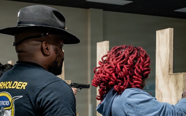 Maverick Battalion conducts a Spouse Spur Ride for 1st Cavalry Division Troopers' spouses