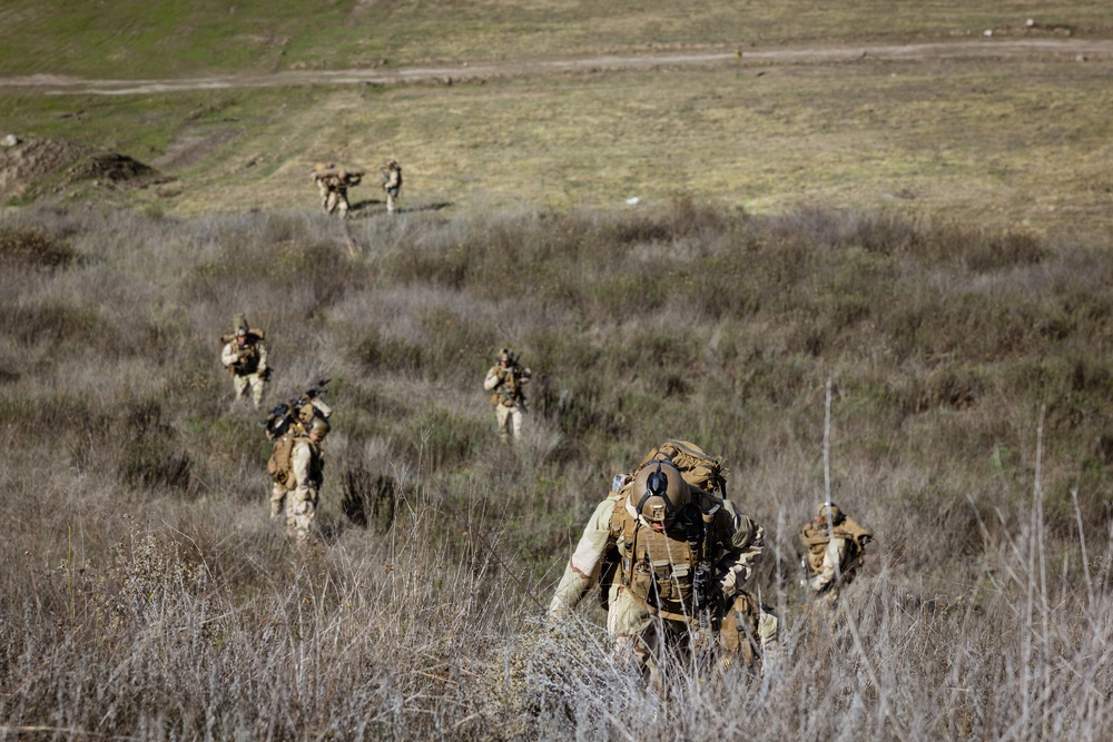 1st Bn., 1st Marines rehearse helicopter raid tactics