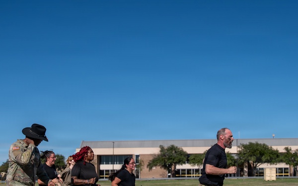 Maverick Battalion conducts a Spouse Spur Ride for 1st Cavalry Division Troopers' spouses