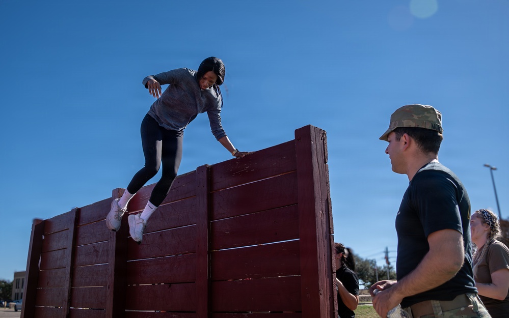 Maverick Battalion conducts a Spouse Spur Ride for 1st Cavalry Division Troopers' spouses