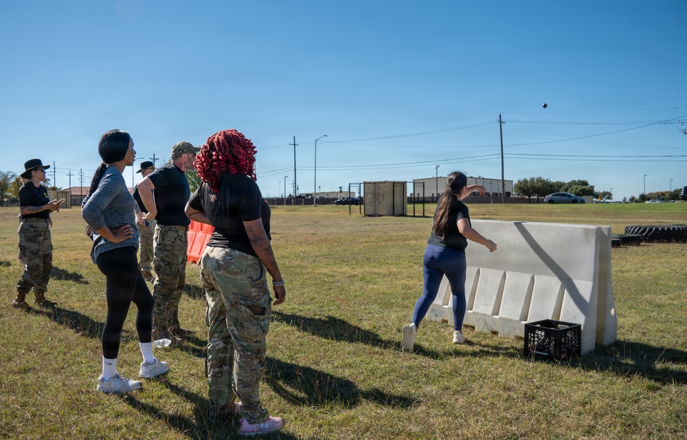 Maverick Battalion conducts a Spouse Spur Ride for 1st Cavalry Division Troopers' spouses
