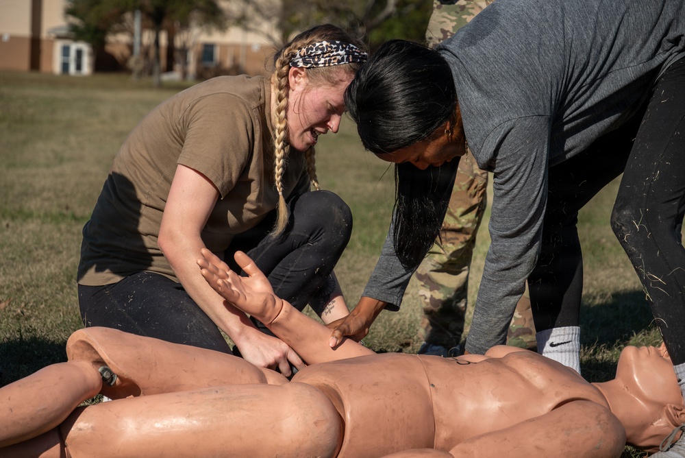 Maverick Battalion conducts a Spouse Spur Ride for 1st Cavalry Division Troopers' spouses