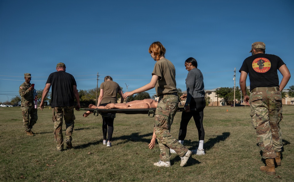 Maverick Battalion conducts a Spouse Spur Ride for 1st Cavalry Division Troopers' spouses