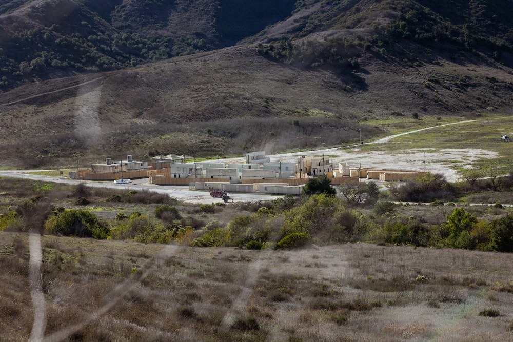 1st Bn., 1st Marines rehearse helicopter raid tactics
