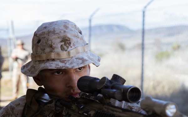 1st Bn., 1st Marines rehearse helicopter raid tactics