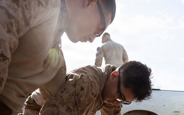 1st Bn., 1st Marines rehearse helicopter raid tactics