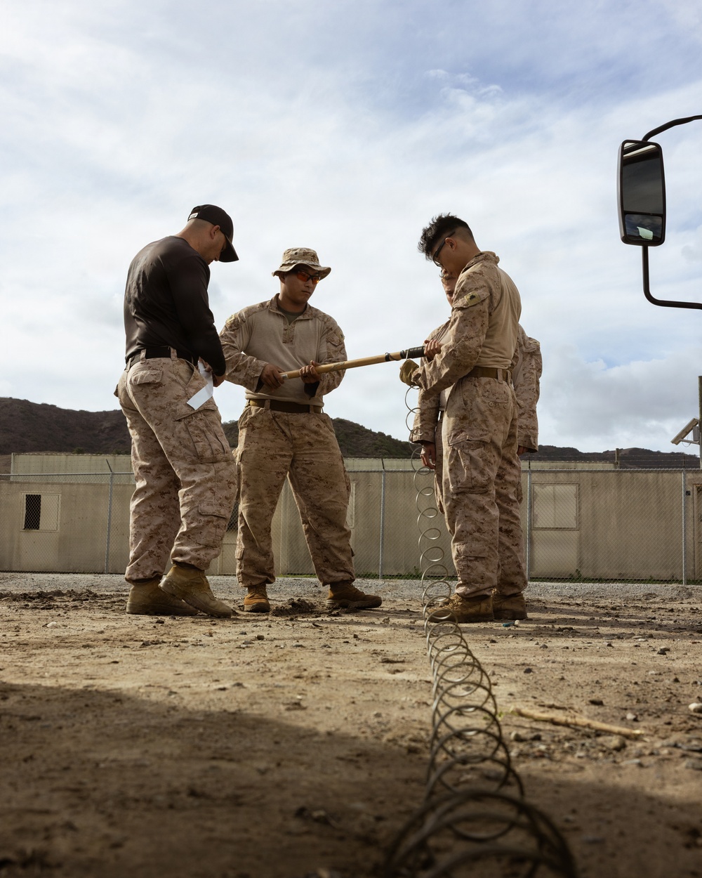 1st Bn., 1st Marines rehearse helicopter raid tactics