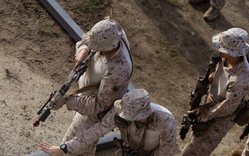1st Bn., 1st Marines rehearse helicopter raid tactics