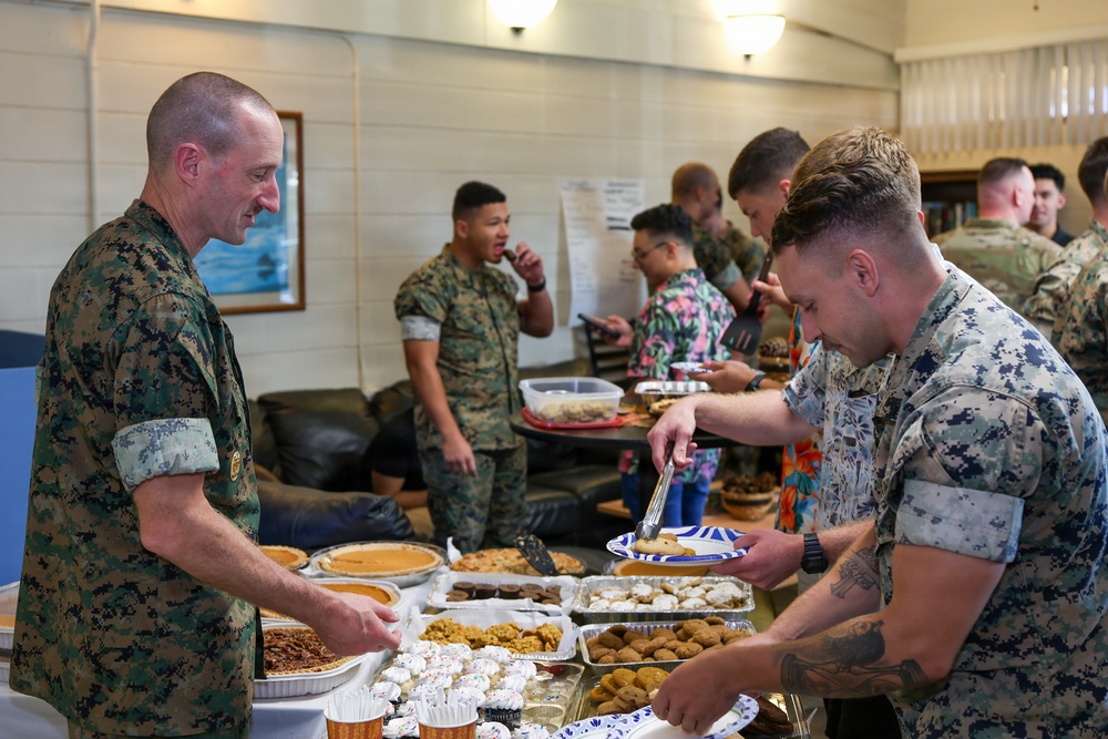 MARFORPAC hosts Thanksgiving potluck