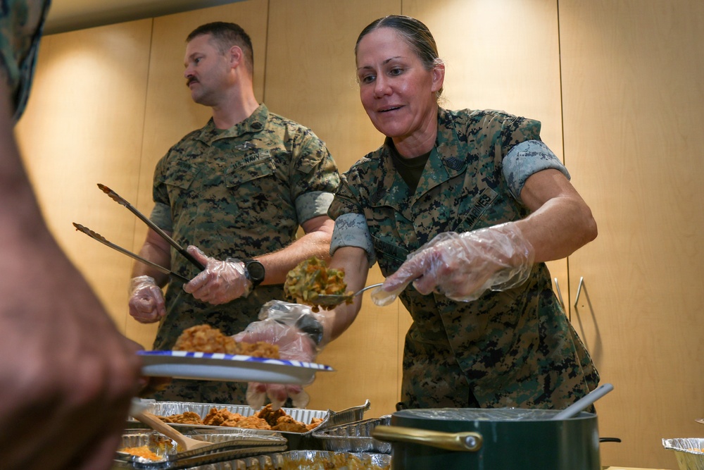 MARFORPAC hosts Thanksgiving potluck