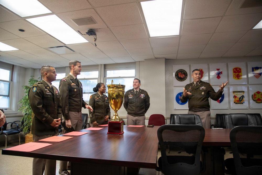 25th Infantry Division Hosts &quot;Best Mess&quot; Thanksgiving Competition