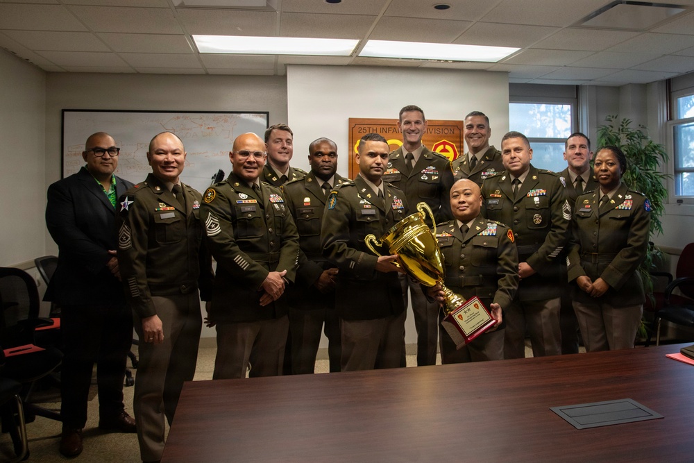 25th Infantry Division Hosts &quot;Best Mess&quot; Thanksgiving Competition