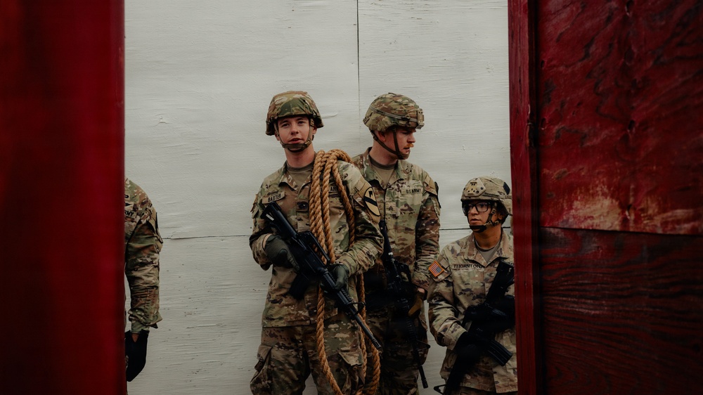 2-227 AVN conducts Spur Ride