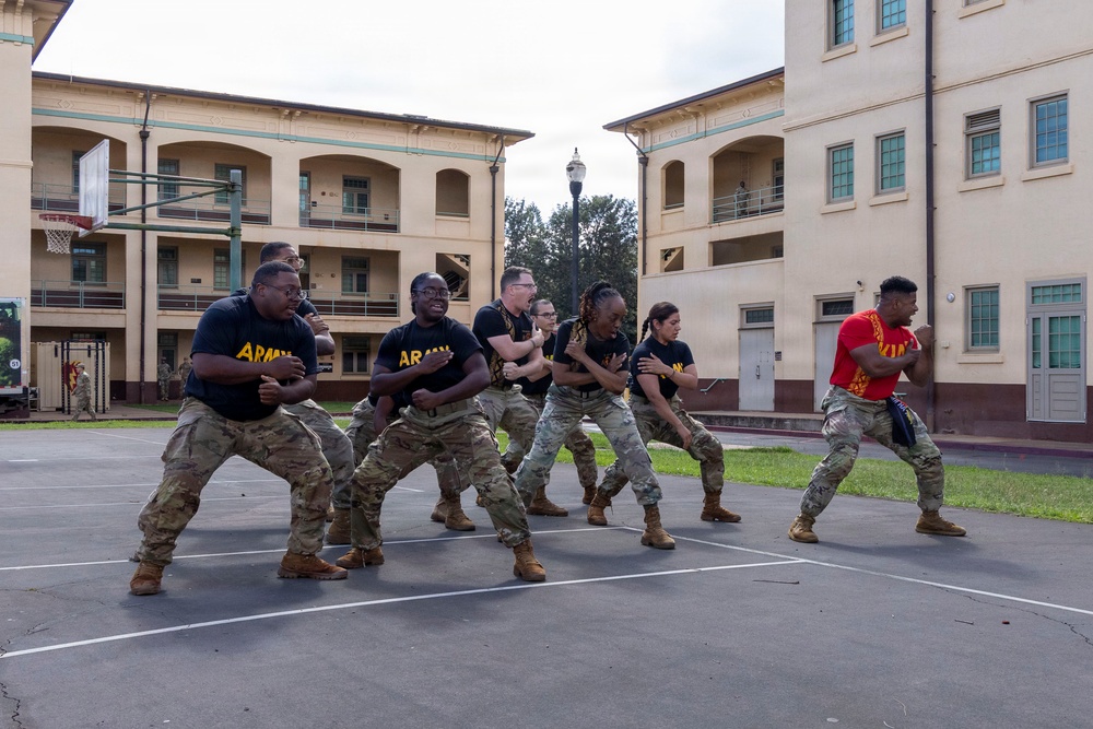 25ID &quot;Best Mess&quot; Thanksgiving Competition