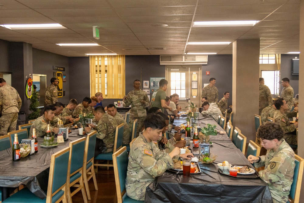 25ID &quot;Best Mess&quot; Thanksgiving Competition