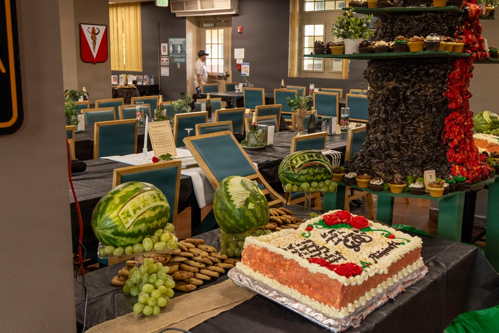 25ID &quot;Best Mess&quot; Thanksgiving Competition