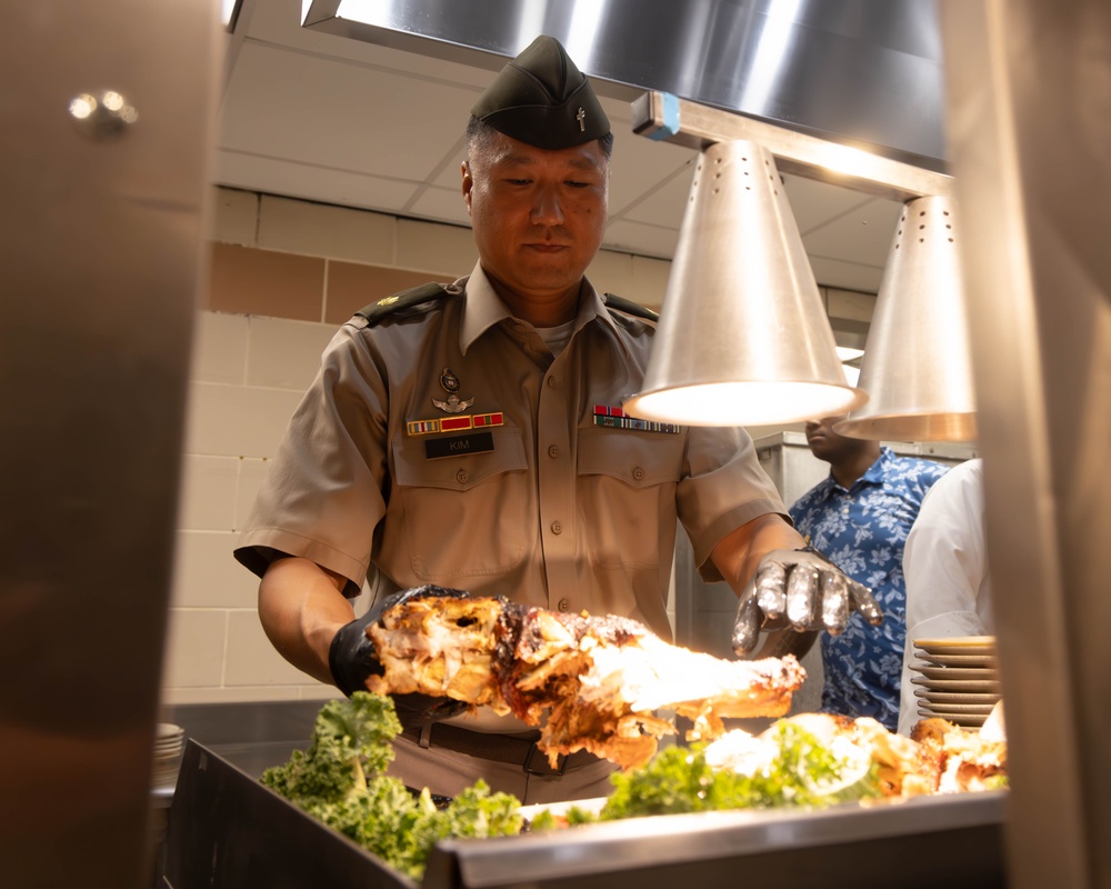 “Best Mess” Thanksgiving Competition