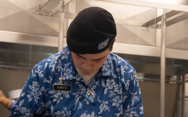 “Best Mess” Thanksgiving Competition