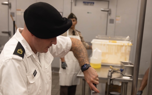 “Best Mess” Thanksgiving Competition