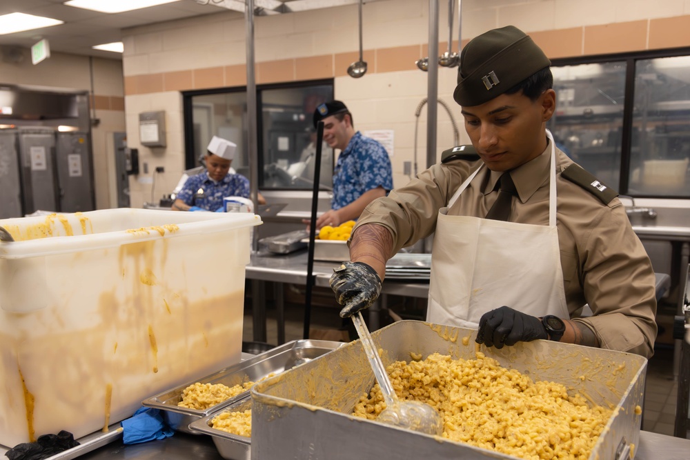 “Best Mess” Thanksgiving Competition