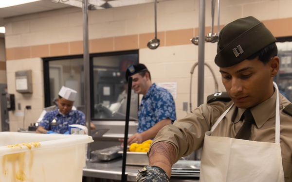 “Best Mess” Thanksgiving Competition