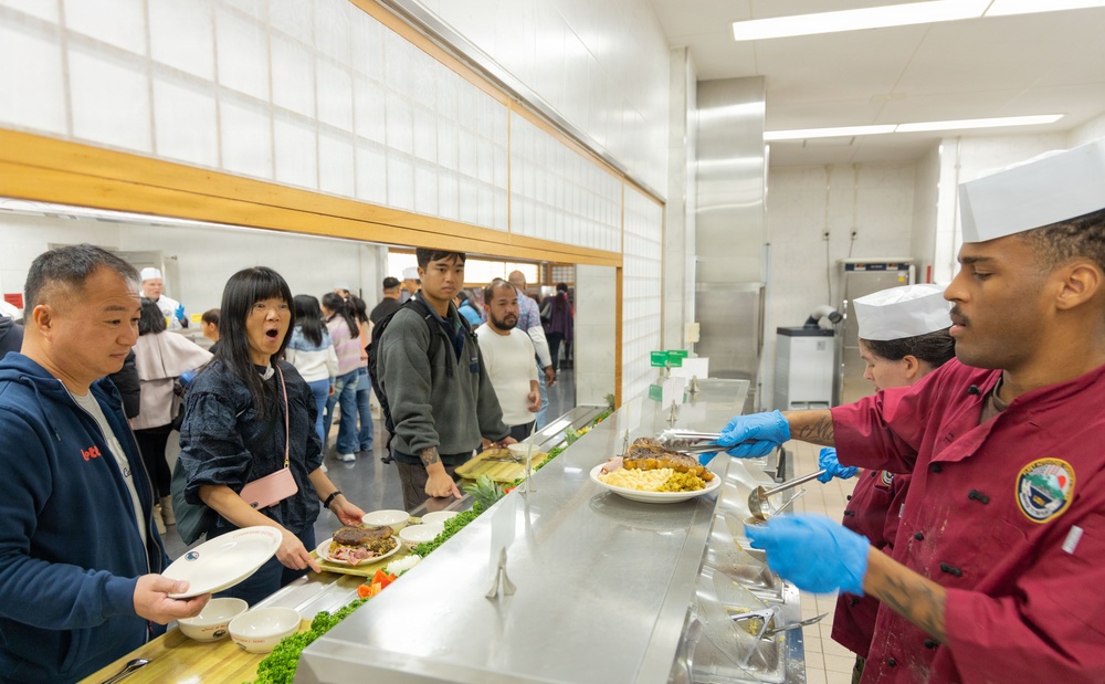 CFAY Commodore Matthew C. Perry General Mess hosts Thanksgiving Meal